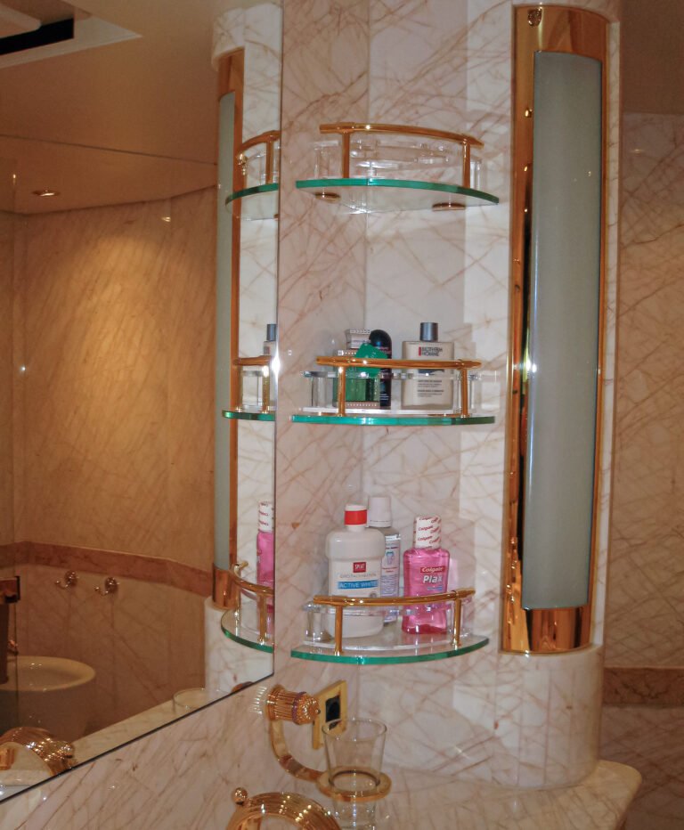 Lire la suite à propos de l’article Douche, coin lavabo et parfums
